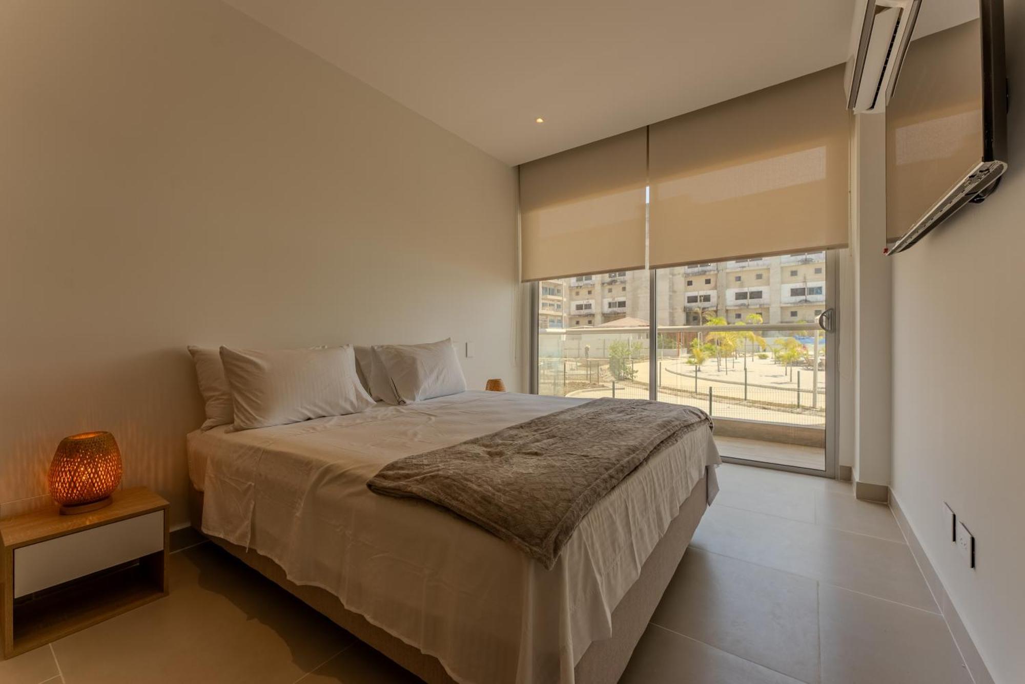 Baia Kristal, 2 Cartagena